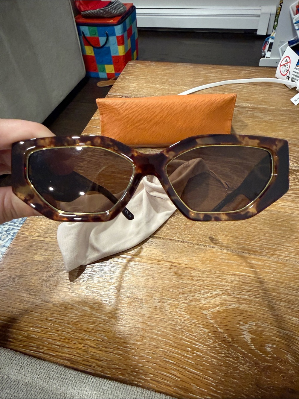 Tory Burch Tortoiseshell and Gold Logo Fashion Luxury Sunglasses